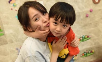 ​邓莎老公正面照曝光！戴眼镜模样老实憨厚