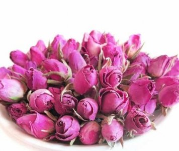 ​玫瑰花茶的功效是什么啊?(玫瑰花茶的功效与作用及副作用)