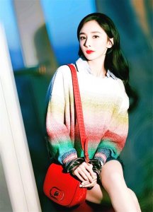 ​杨幂最担心的事情还是发生了，小糯米照片曝光，很像幂幂