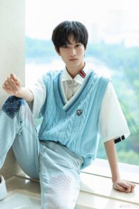 ​敖子逸被澳科大表演专业录取 工作人员回应