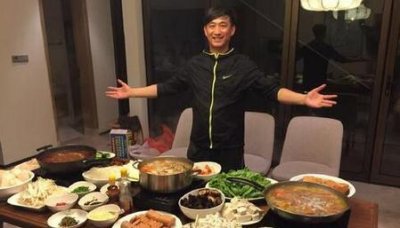 ​娱乐圈厨艺最好的明星(张亮和黄磊谁的厨艺高)