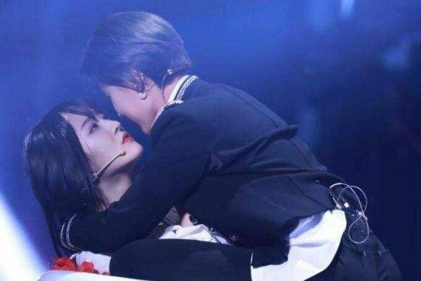 莫寒和戴萌发生了什么 后来两人应该是闹矛盾了