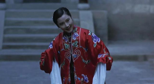 何赛飞与老公合影(老戏骨何赛飞被母亲抛弃)(20)