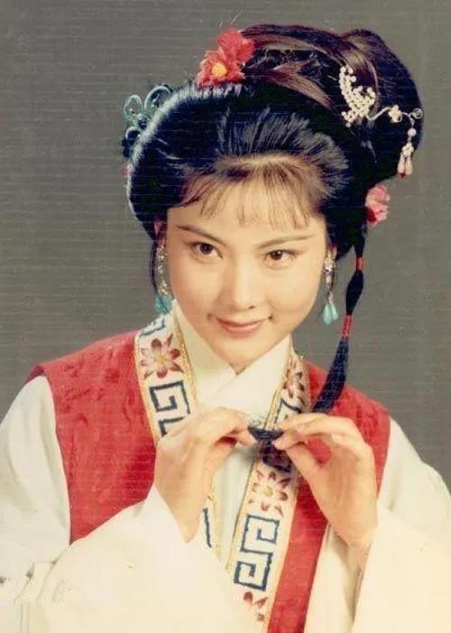 何赛飞与老公合影(老戏骨何赛飞被母亲抛弃)(15)