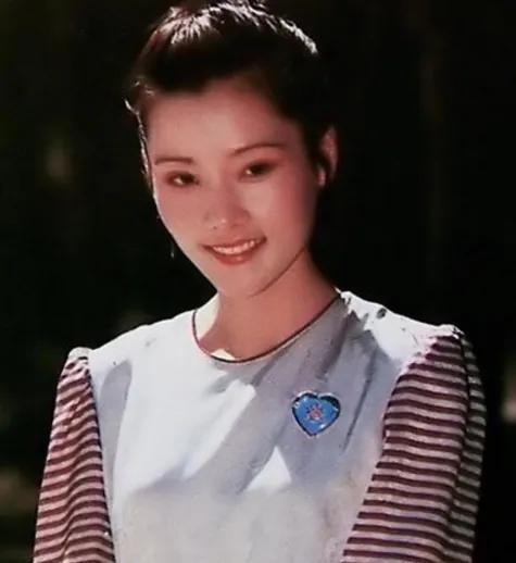 何赛飞与老公合影(老戏骨何赛飞被母亲抛弃)(3)