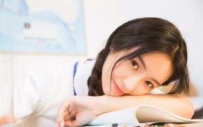 ​两个互相喜欢的人对视感觉是什么样的？