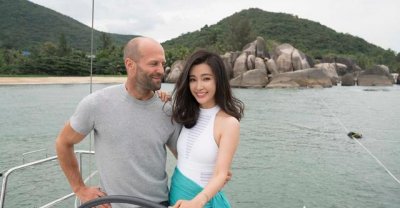 ​李冰冰颜值巅峰有多高（46岁李冰冰没结婚生娃却喜欢晒李雪儿女）