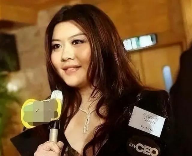 丁佩离开向华强后嫁谁(丁佩究竟做了什么)(4)