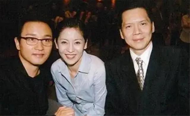 丁佩离开向华强后嫁谁(丁佩究竟做了什么)(7)