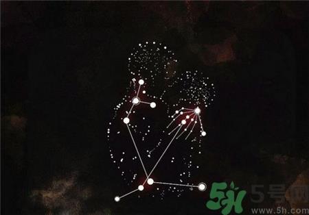 蛇夫座的幸运色是什么?蛇夫座和什么星座最配?