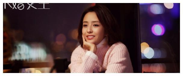 佟丽娅新作《不婚女王》,身高差显得她像少女,男主就是故事原型