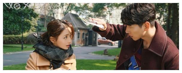 佟丽娅新作《不婚女王》,身高差显得她像少女,男主就是故事原型