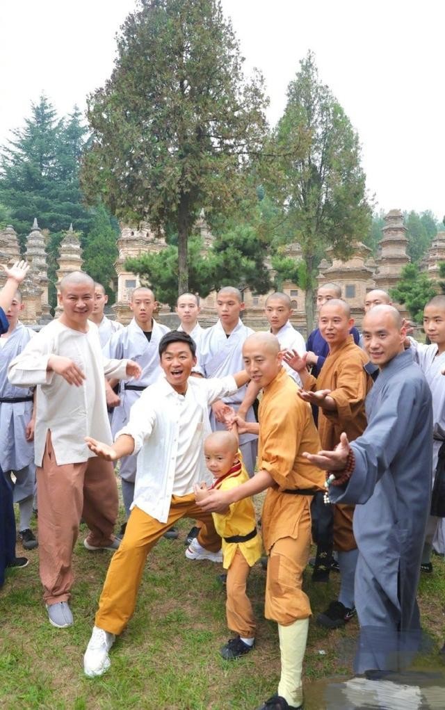 王宝强宣布与马蓉复合?(王宝强马蓉被曝复合两人撇清关系)