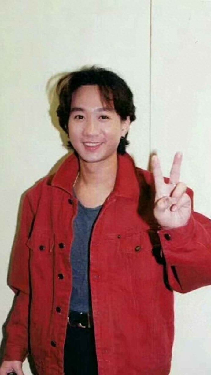 娱乐老照片:天才音乐人,黄家驹