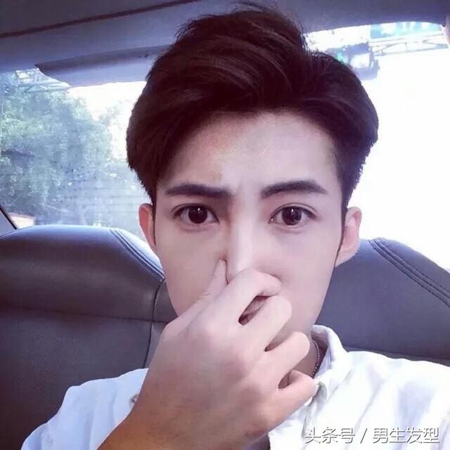 男生最帅的七款发型(6个帅出天际的男生发型)(5)