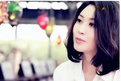 ​广东“美女主持”李泳：从贪官情妇到风光无限的复出之路