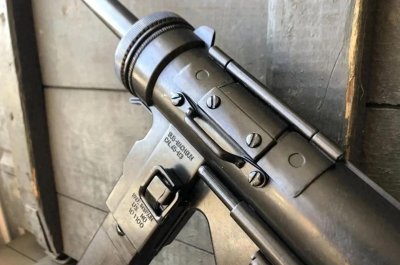 ​探秘美国M3冲锋枪：从二战硝烟走来的经典利器