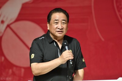 ​姜昆与郭德纲15年的恩怨是啥原因所致？