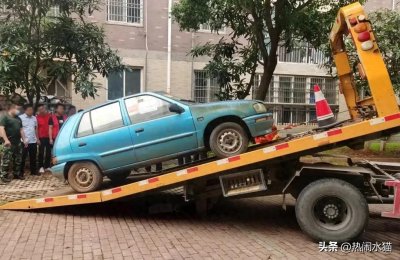 ​嘿，聊聊那些路边的僵尸车！