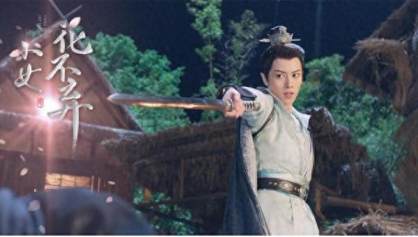“小女花不弃”邢恩终于回归女装,造型难改,花费六、七个小时