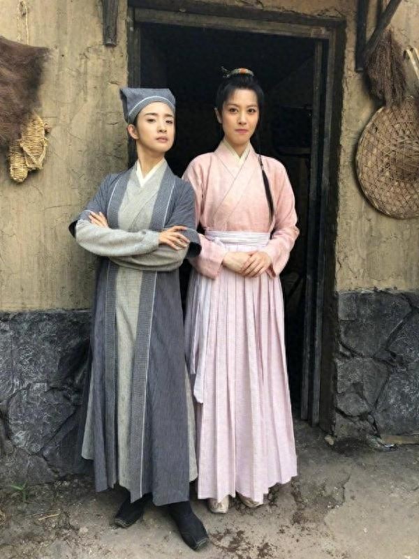 “小女花不弃”邢恩终于回归女装,造型难改,花费六、七个小时