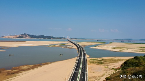 横跨鄱阳湖!航拍“东方百慕大”老爷庙水域上的鄱阳湖二桥