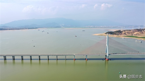 横跨鄱阳湖!航拍“东方百慕大”老爷庙水域上的鄱阳湖二桥