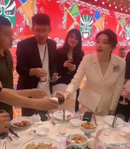 ​济宁首富让女儿接班了！青岛济南潍坊威海也有