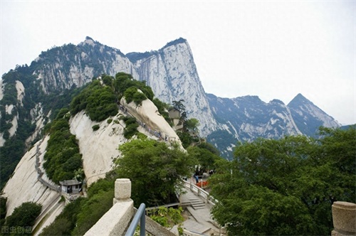 奇险天下第一山:华山风光欣赏