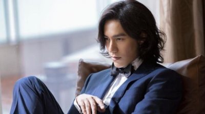 ​雌雄莫辨的长发美男们，陈坤李栋旭已经惊艳众人，却还是敌不过他