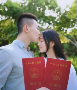 ​孙静雅是男的（变性人孙静雅大家都以为“她”是美女）