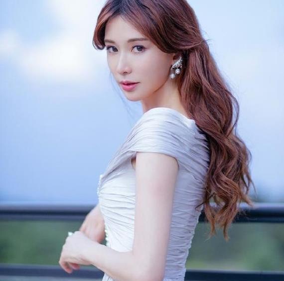 林志玲婚礼时间确定！婚宴低调举行，女神终于嫁给爱情
