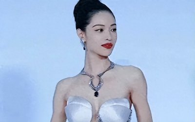 ​冯小刚捧她，成龙力挺，洪金宝也不例外，为什么大佬们喜欢她！
