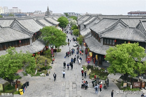 潍坊青州古城好玩吗?实拍五一假期游人在古城景区参观游览
