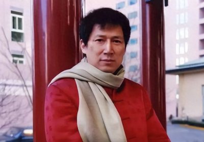 ​李春平：31岁娶69岁美国富婆，继承百亿遗产，一回国就捐了6亿