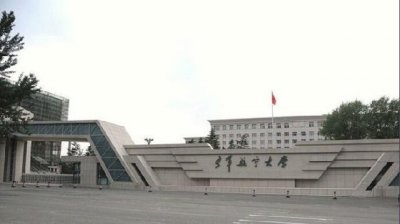 ​被誉为＂飞行员的摇篮＂的空军航空大学实力很强，就业率超高
