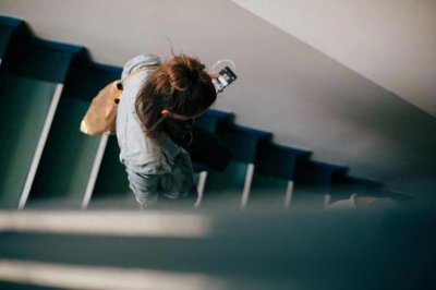 ​上楼与下楼，谁才是膝盖的“隐形杀手”？