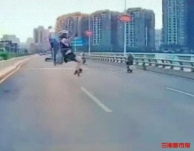 ​株洲：滑翔伞故障坠落桥面，飞行员受伤，城市不是野外“鸟人部落”，专业人士