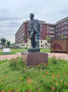 ​郑州工商学院 2025年新生费用（学费、生活费、杂费）指南