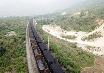 ​国产2万吨重载自动驾驶列车试验成功——开启重载铁路新时代