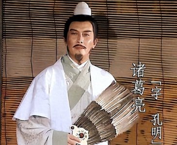 ​事实证明，72岁“晚节不保”的唐国强，已经走上了另一条大道