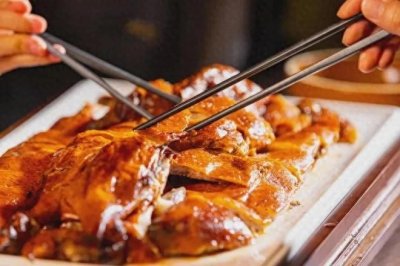 ​一口酥脆百年香：解密新会古井烧鹅的传世密码