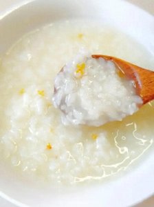 ​米粥的8种家常做法：从清简到丰盛，解锁一碗白粥的千般滋味