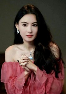 ​张柏芝终于不再沉默！六字回应三胎儿子生父，一切早有端倪