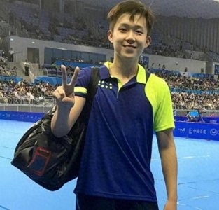 ​乒坛佳话！孙颖莎与王楚钦婚纱照曝光，网友热议：联姻还是真爱？