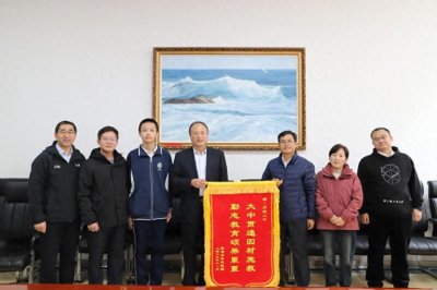 ​15岁少年被清华录取，父亲称从小就学习好！
