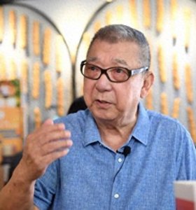 ​娱记曝郭宝昌离世原因：几天前在家中改稿，不小心摔了一跤