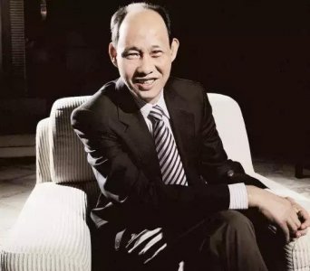 ​黄如论被撤销政协委员资格，他是谁的钱袋子？