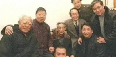 ​马三立告别舞台演出，相声演员几乎都到场，为何独有侯家人缺席？