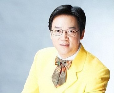 原广东台主持人陈维聪出狱了！60岁转型网红，打造“银发博主”